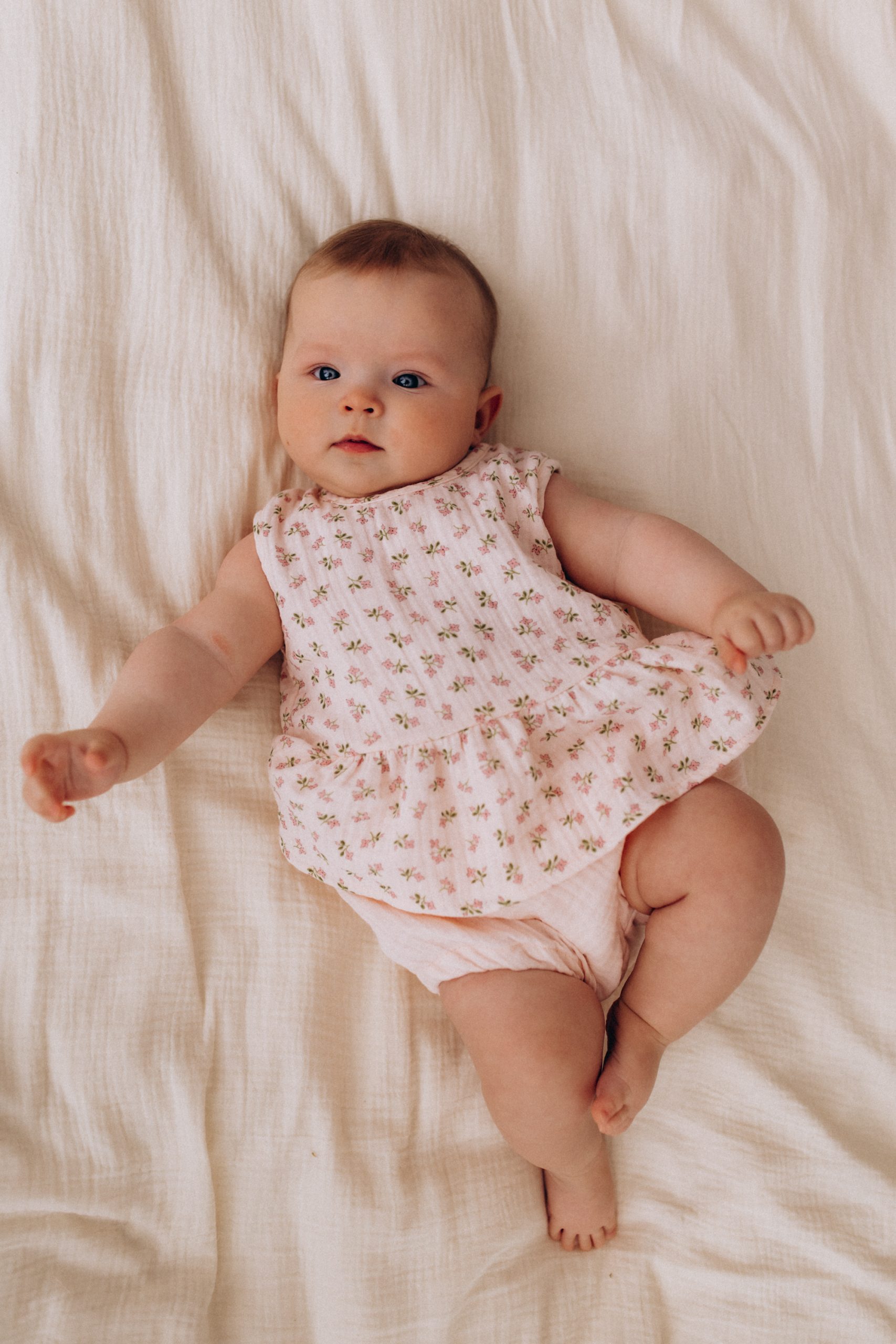 Woolly Organic Baby Sets Girl's Blouse with Bloomers completino Stay in Bloom mussola