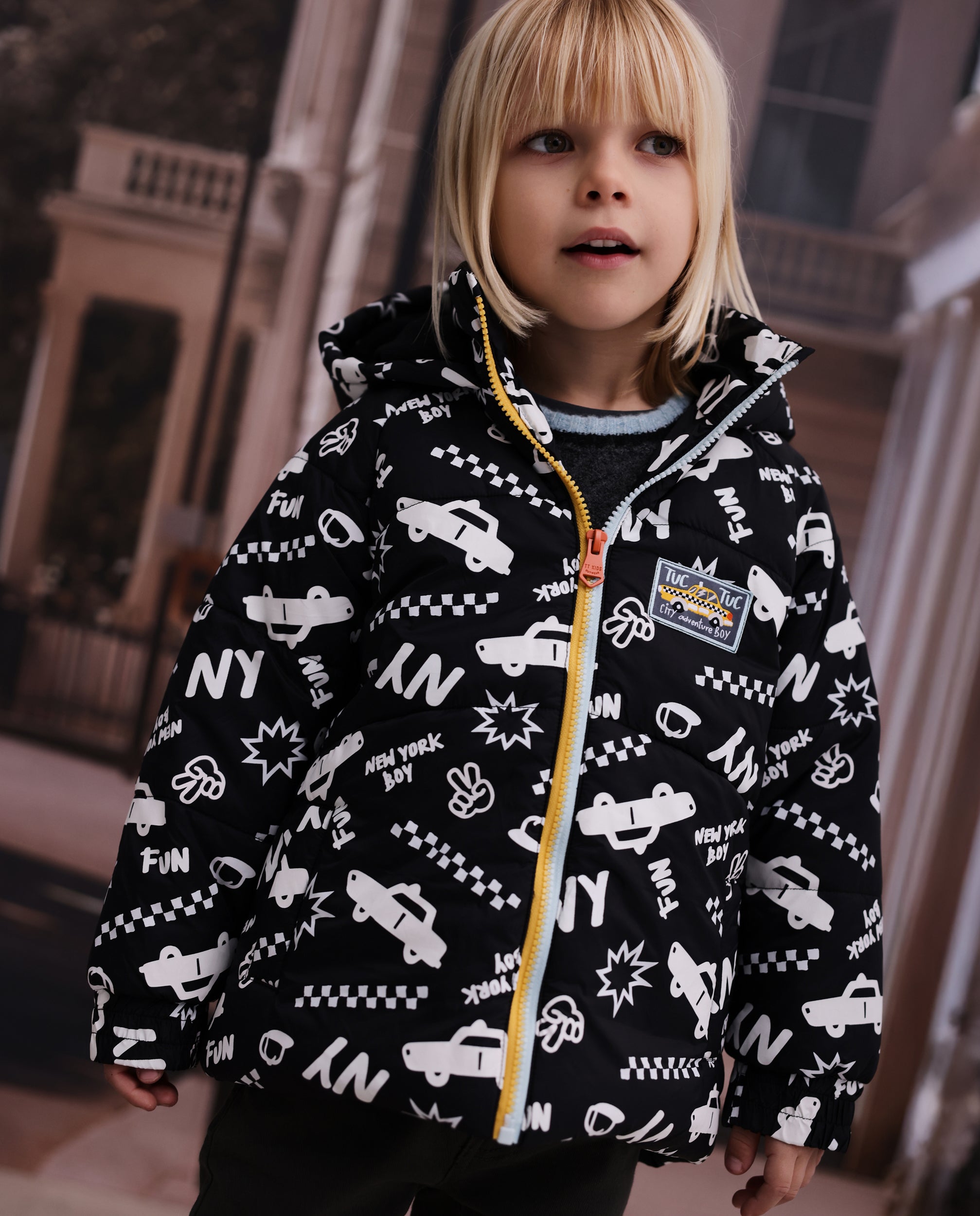 TucTuc Cappotti cappotto bambino nero con cappuccio invernale