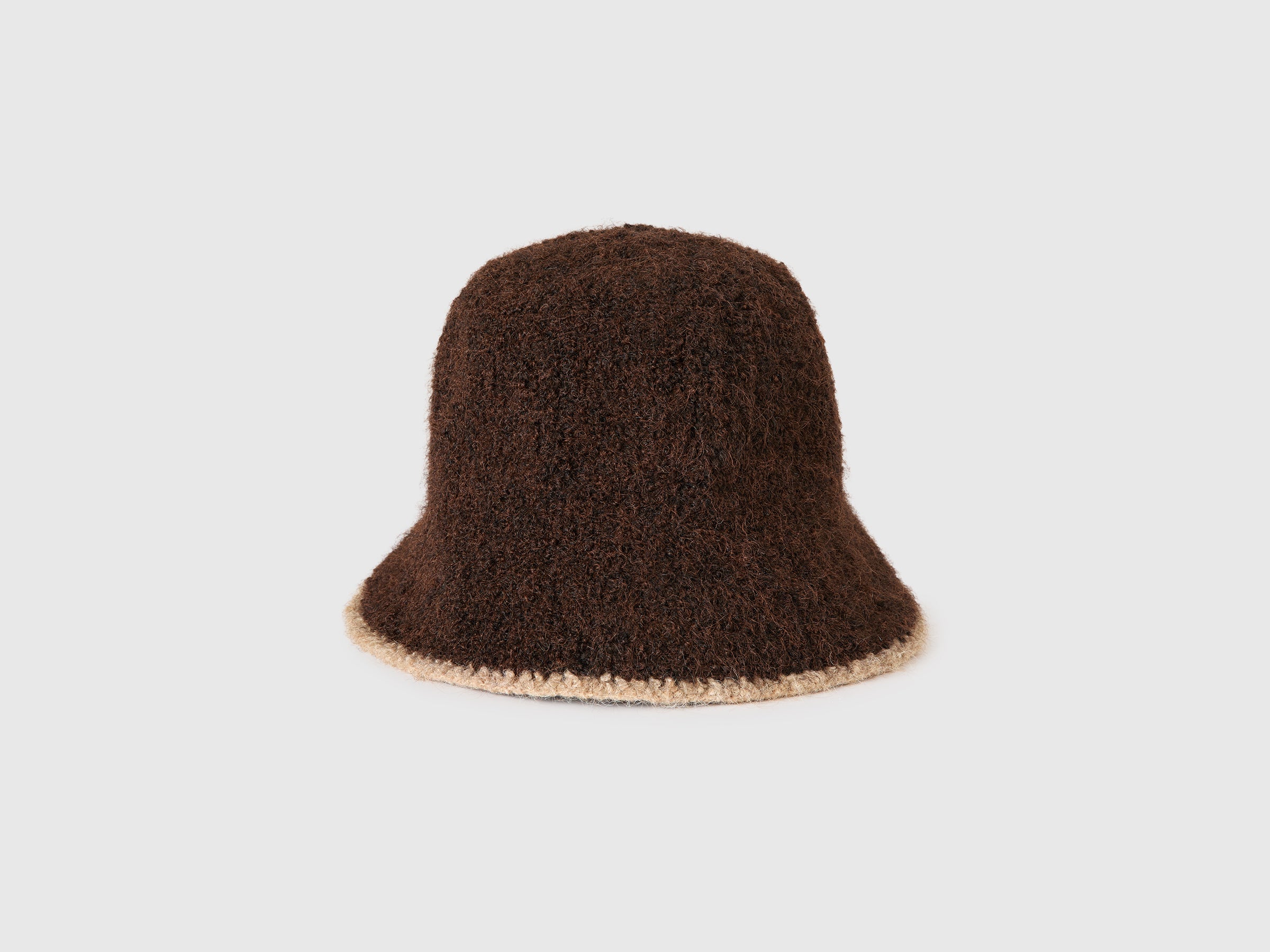 United Colors of Benetton bucket hat cappello bouclé contrasto
