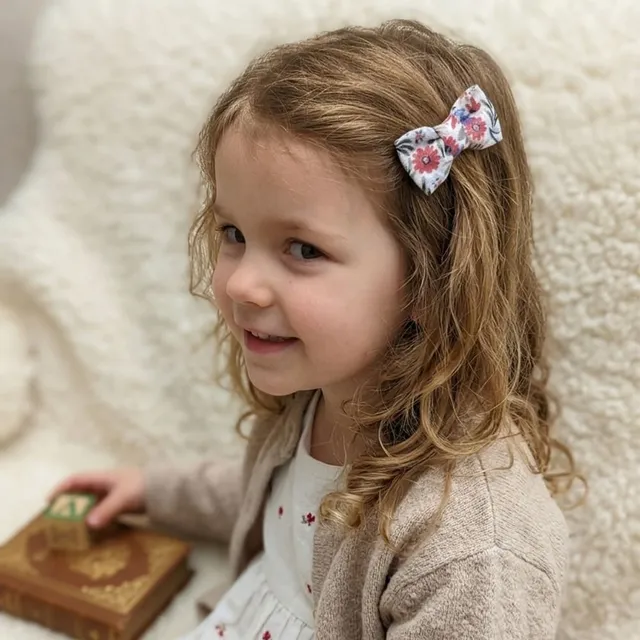 Petite Citrouille Mode Fille Emma molletta fiocco ecru fiori 5 cm