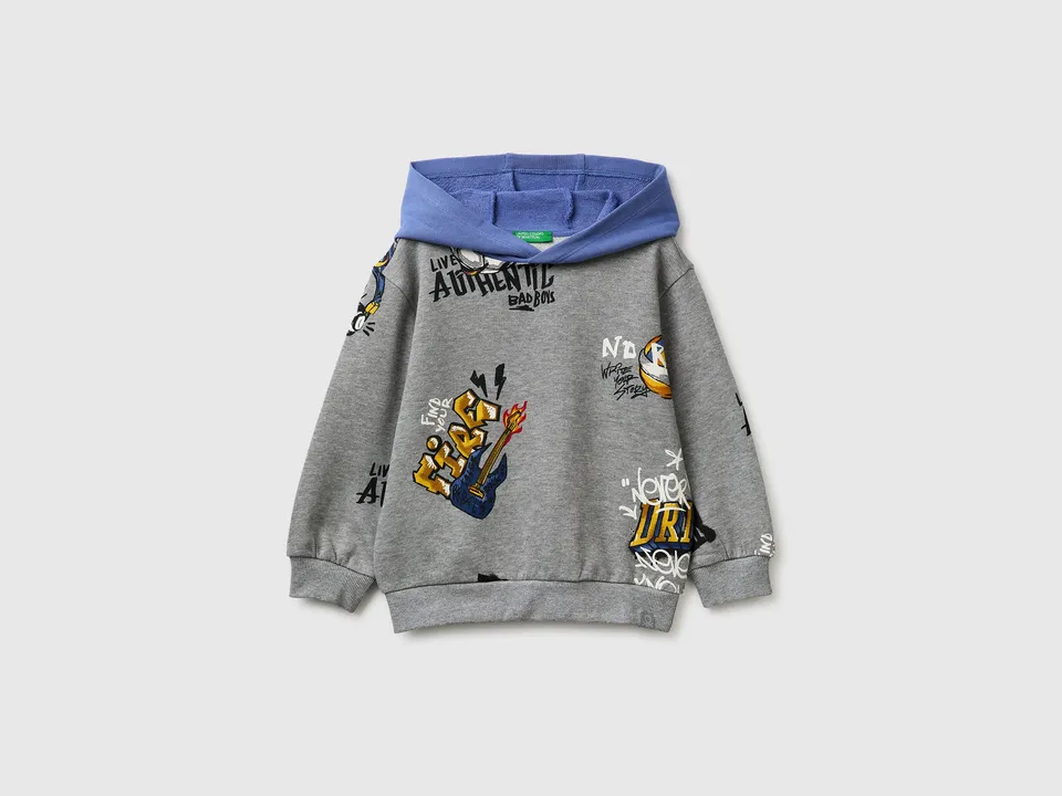 United Colors of Benetton Sweatshirts Felpa cappuccio stampata 104