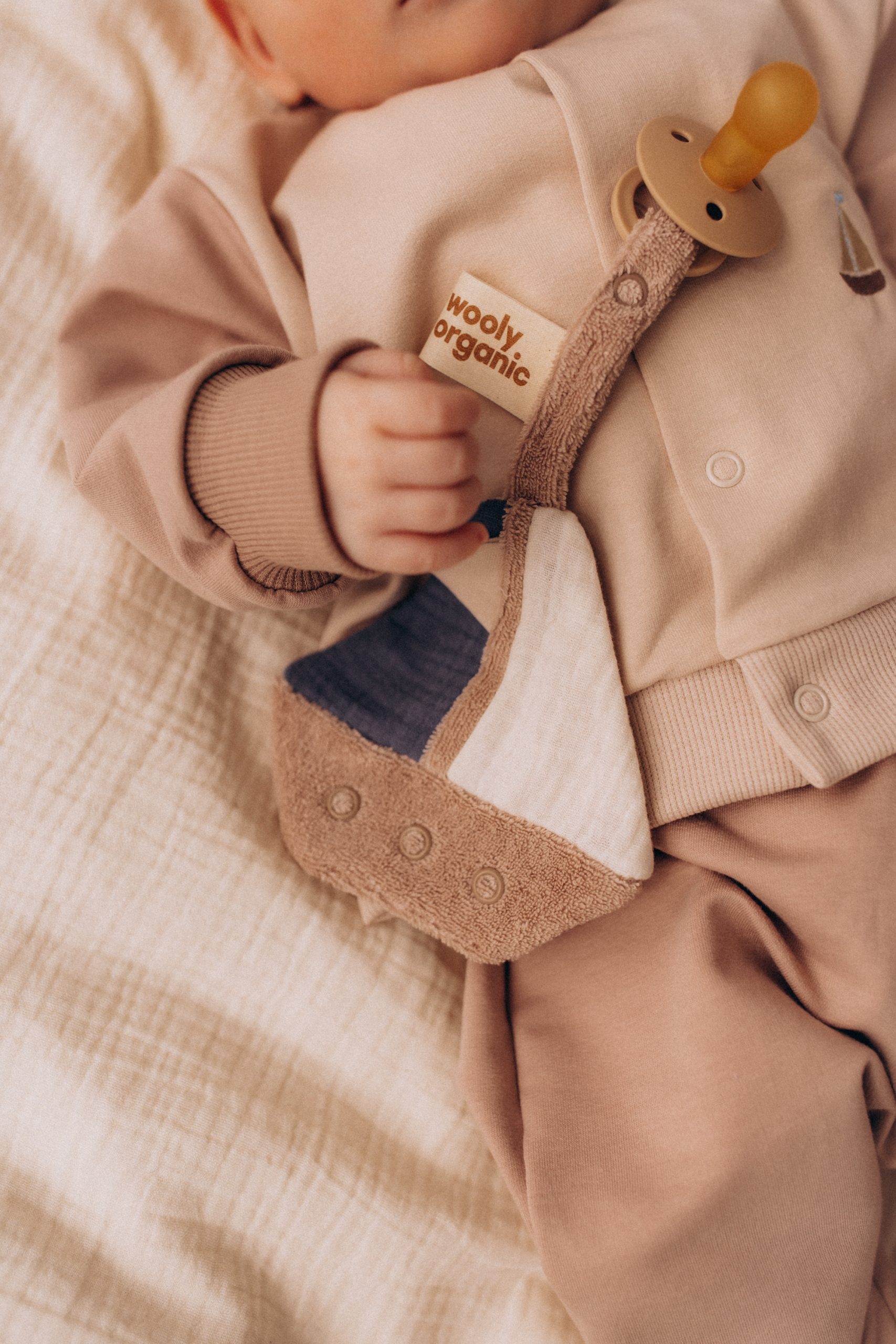 Woolly Organic Baby Bibs Pacifier Holder Boat SS27 portaciuccio