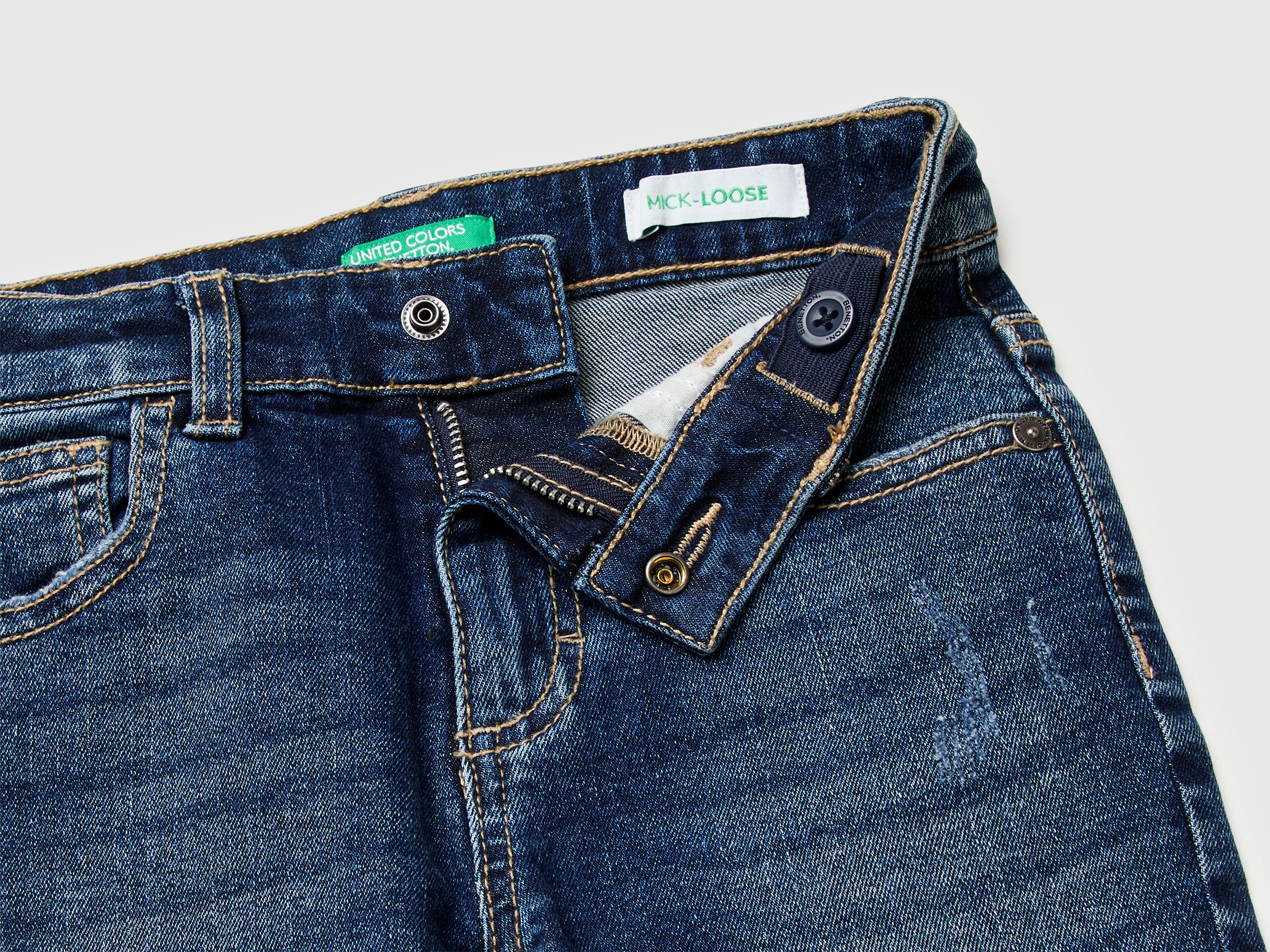 United Colors of Benetton Jeans pantaloni denim strappati 104