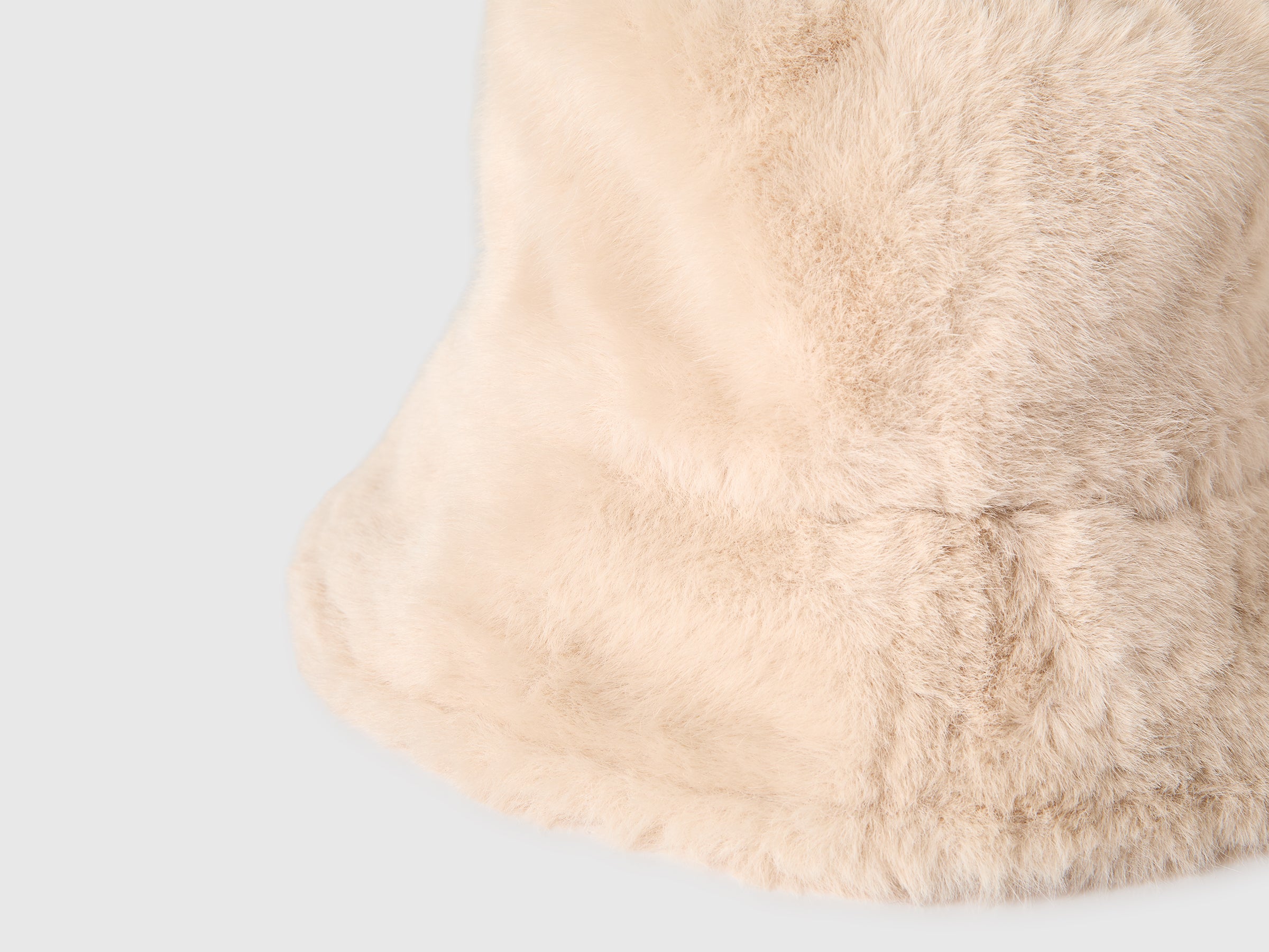 United Colors of Benetton Cappello bucket reversibile pelliccia
