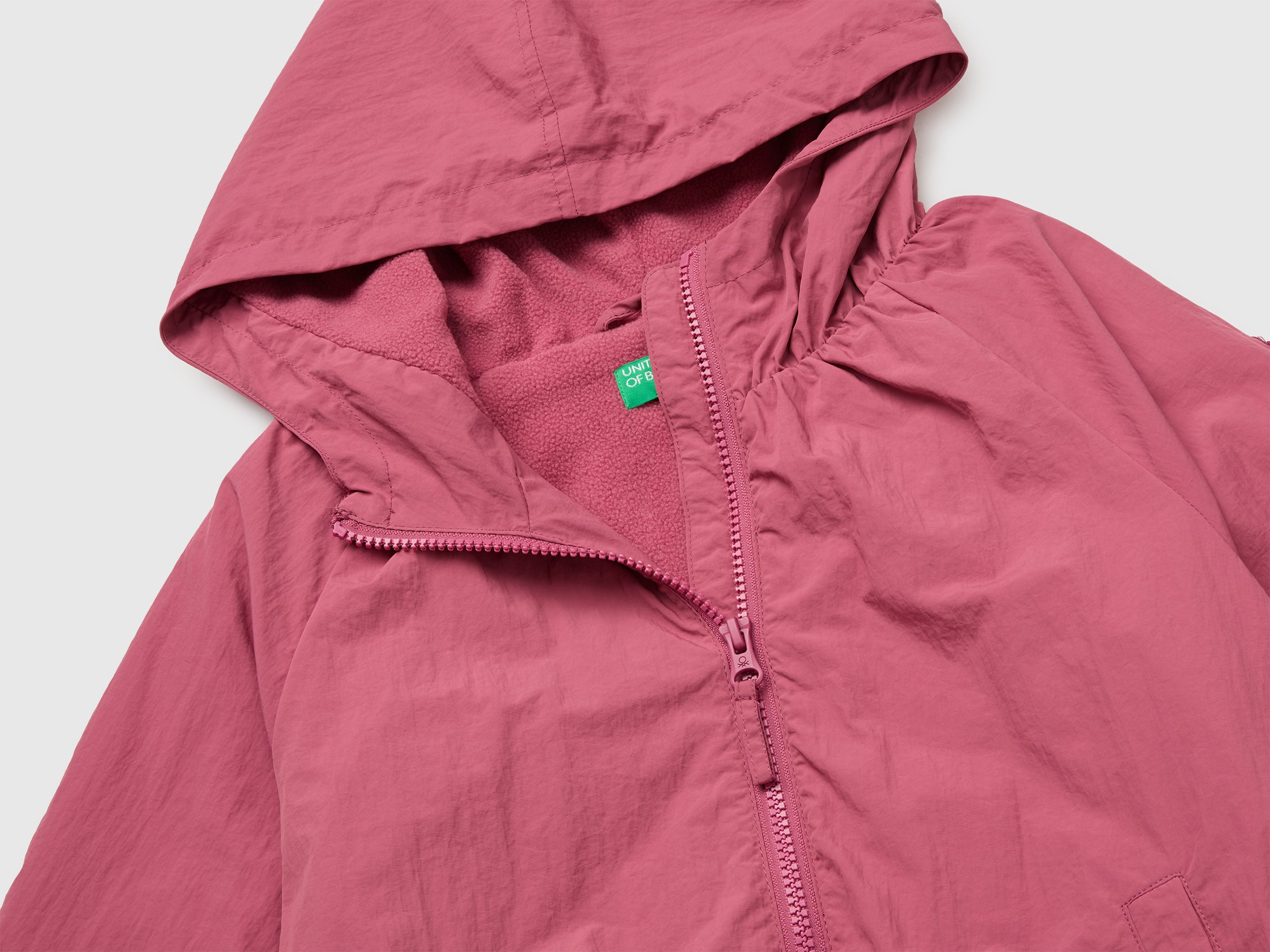 United Colors of Benetton Giacca Nylon Rain Defender Cappuccio Oversize