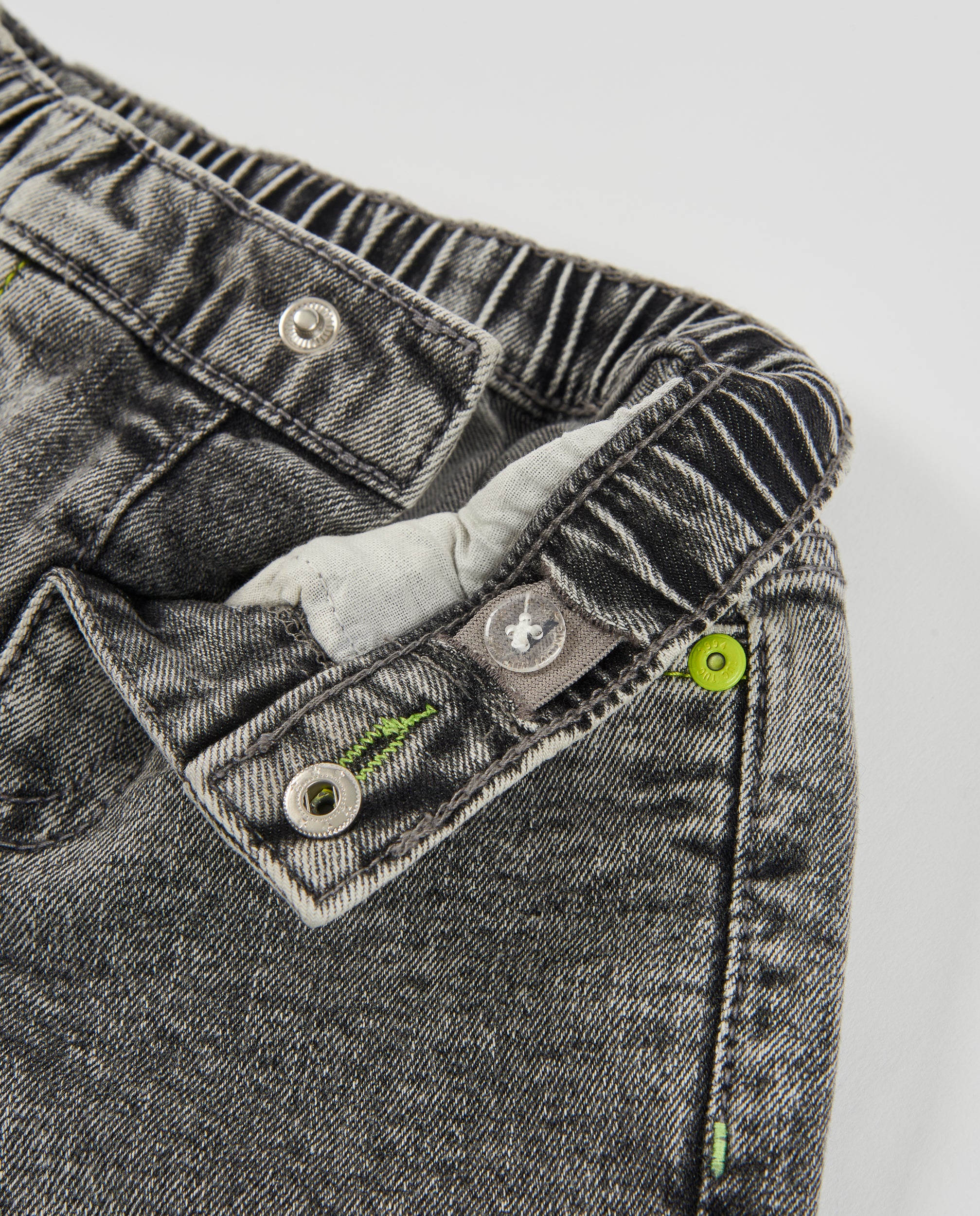 TucTuc Pantaloni jeans grigio elasticizzato lavaggio grigio
