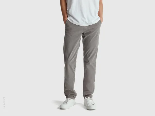 United Colors of Benetton Trousers Slim corduroy pantaloni velluto