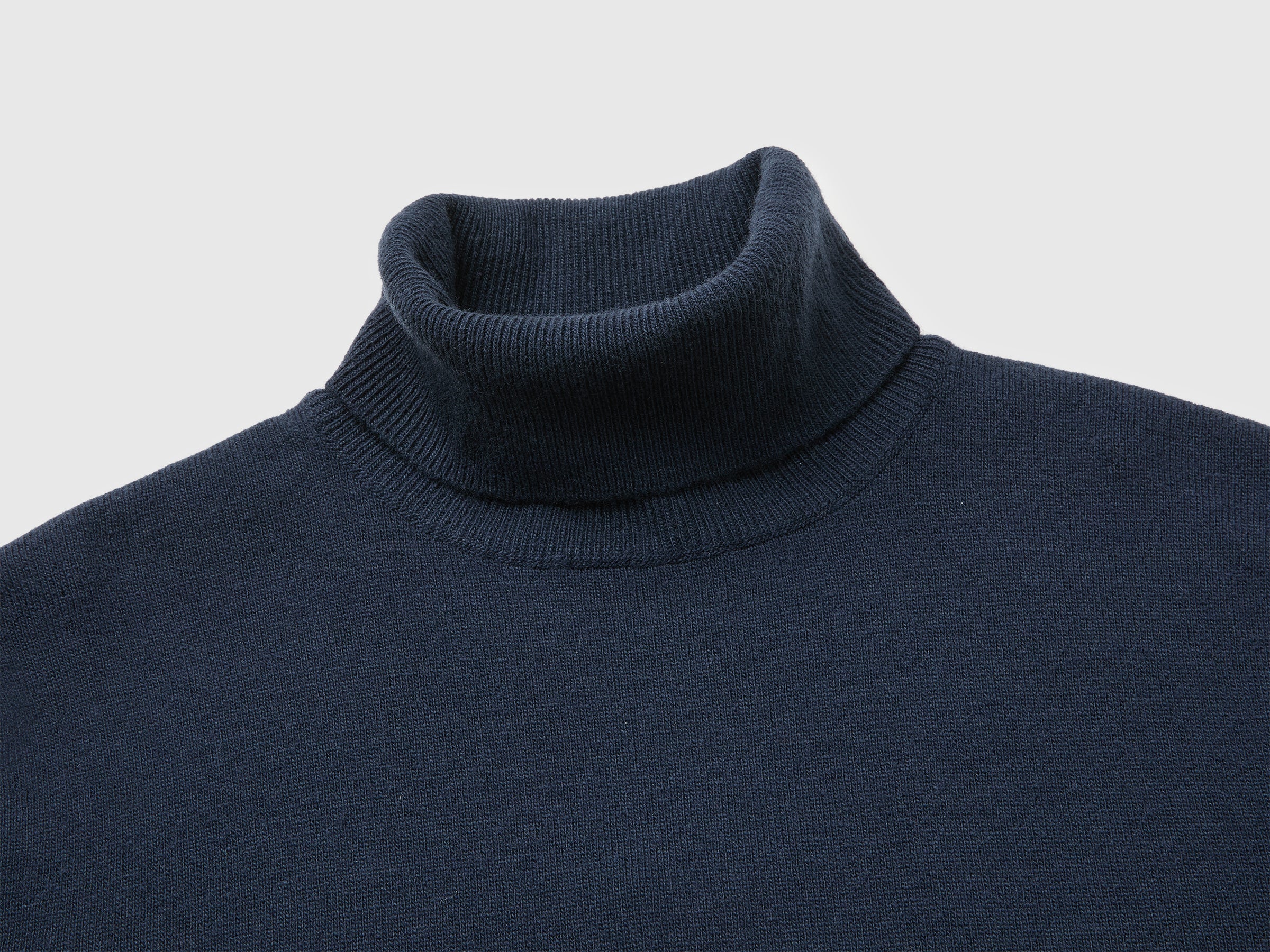 United Colors of Benetton 100% Merino Wool Turtleneck Maglione M