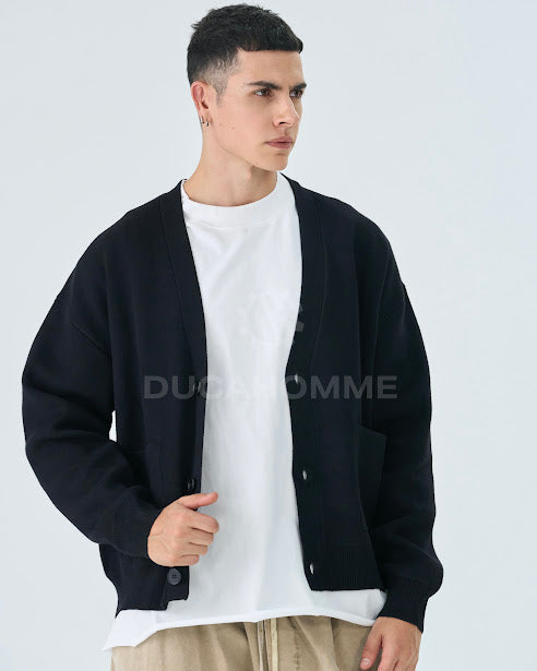 Sottosopra ANW86021 cardigan uomo scollo a V nero boxy fit