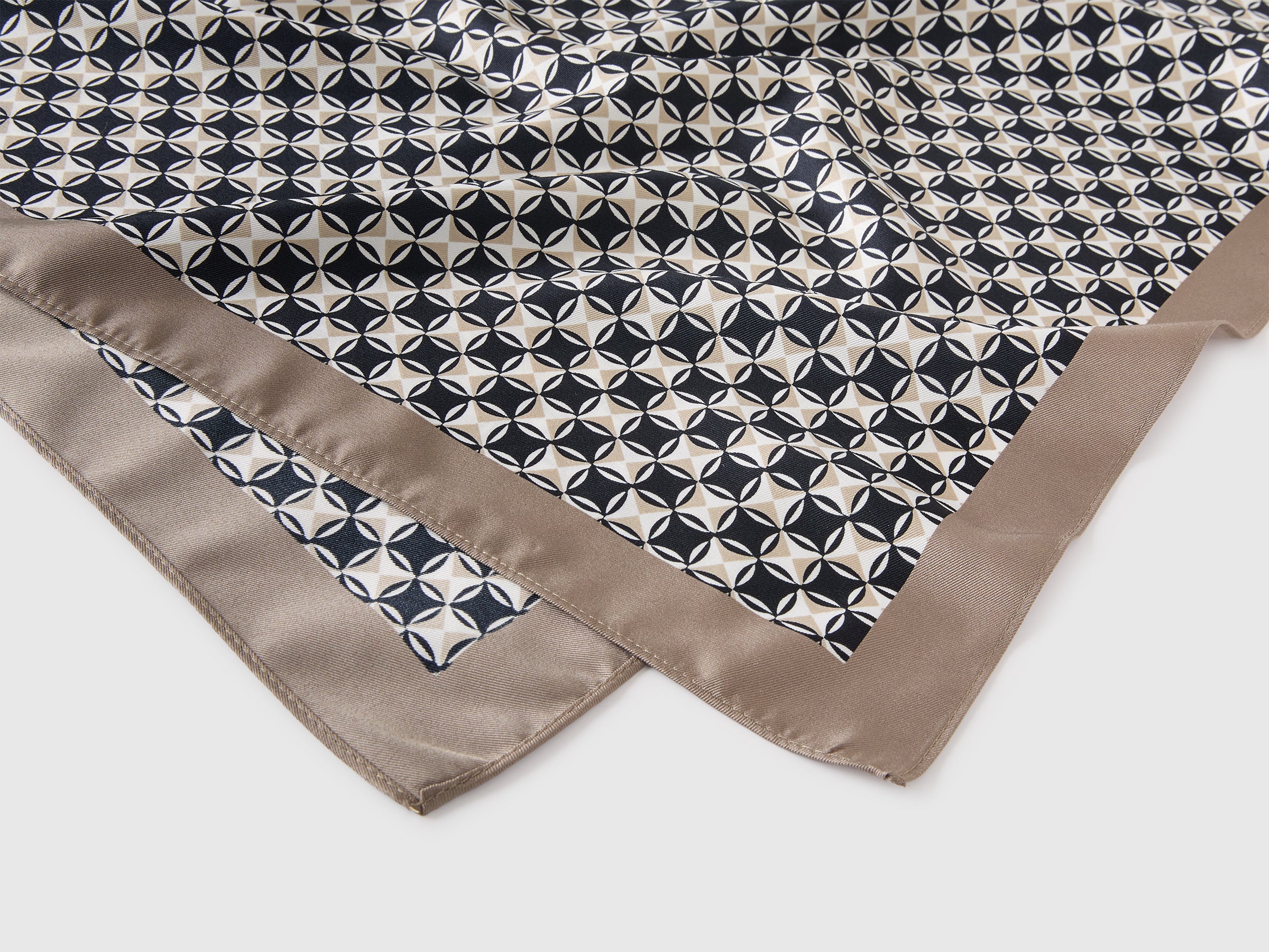 United Colors of Benetton Scarf with patterned print sciarpa fantasia