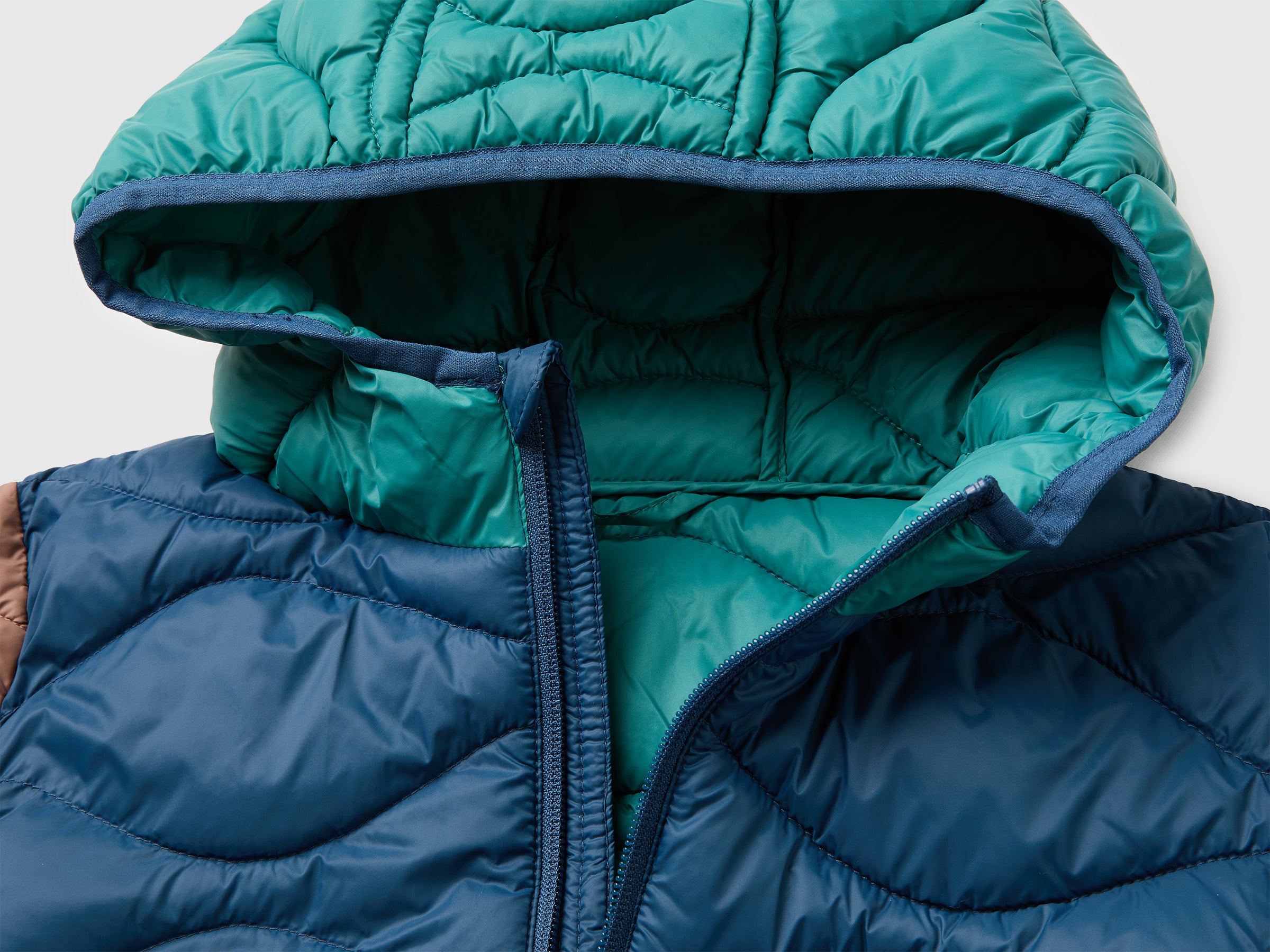 United Colors of Benetton Piumino Trapuntato Cappuccio Rain Defender