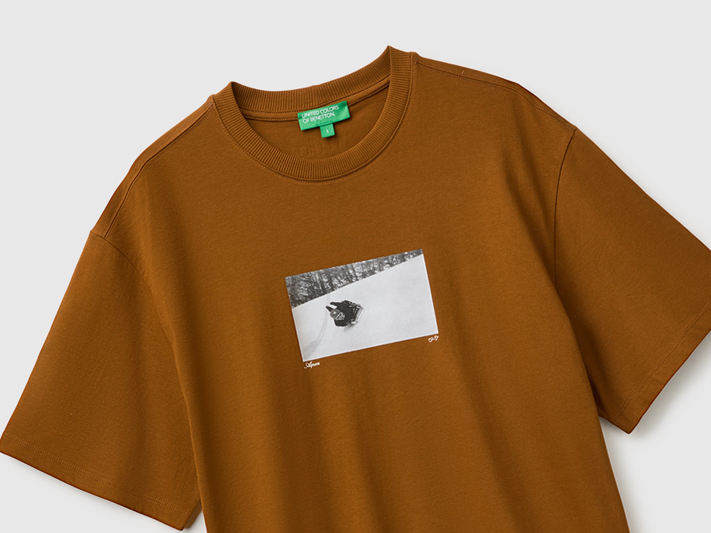 United Colors of Benetton T-shirt stampata cotone bio relaxed