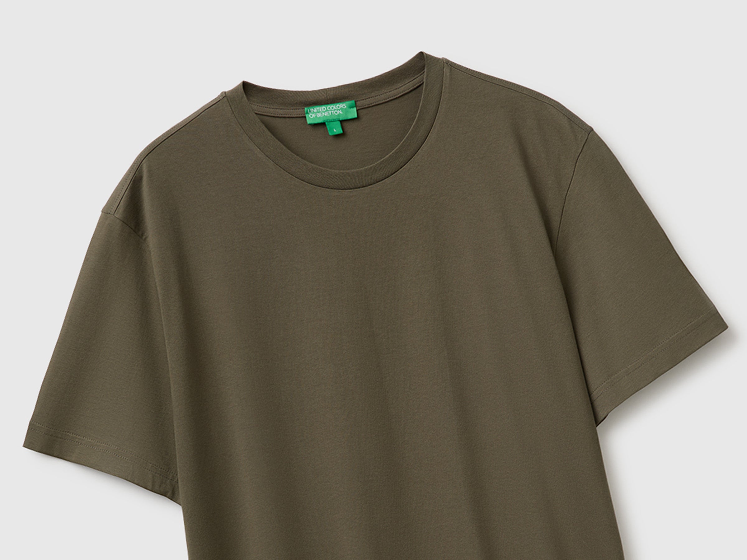United Colors of Benetton T-shirt verde militare in cotone bio