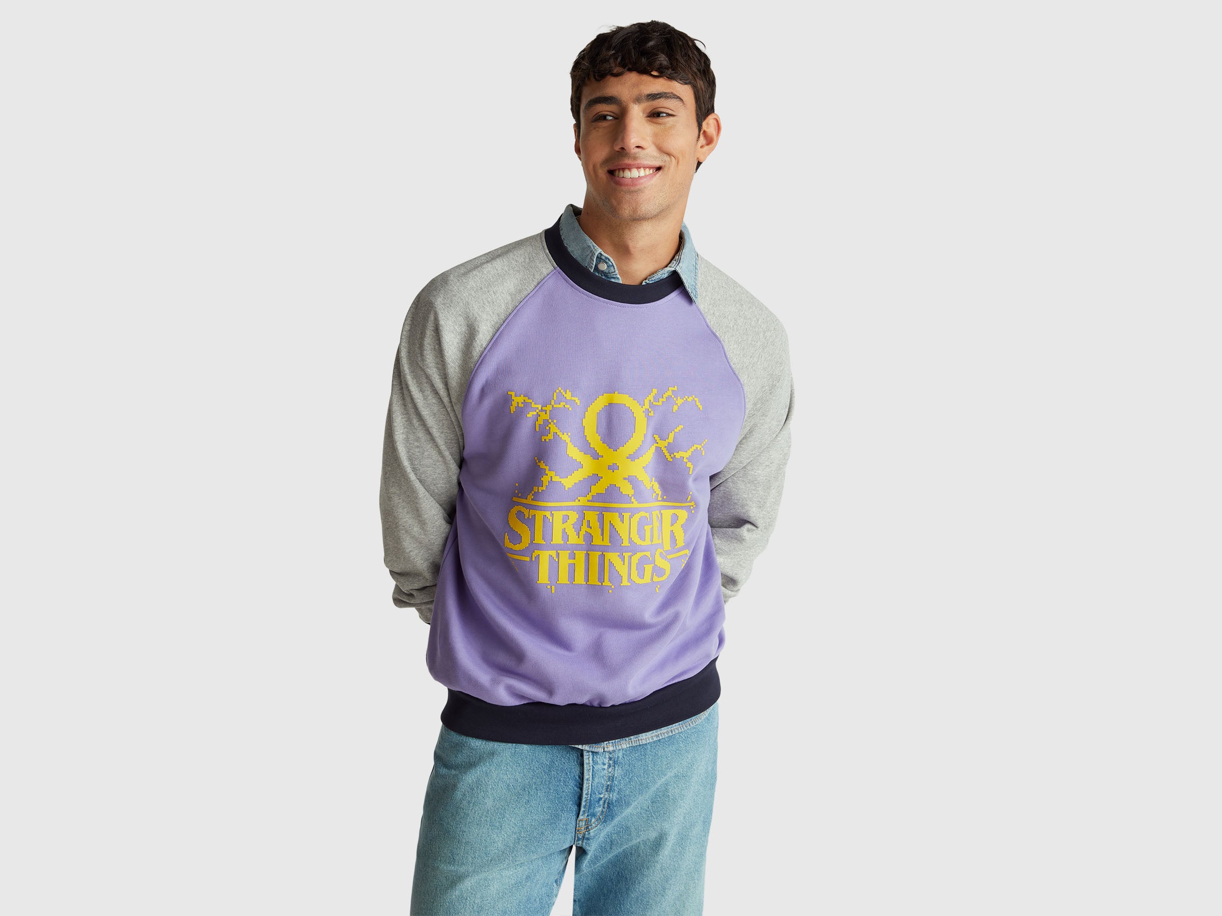 Benetton Felpa Stranger Things girocollo relaxed fit