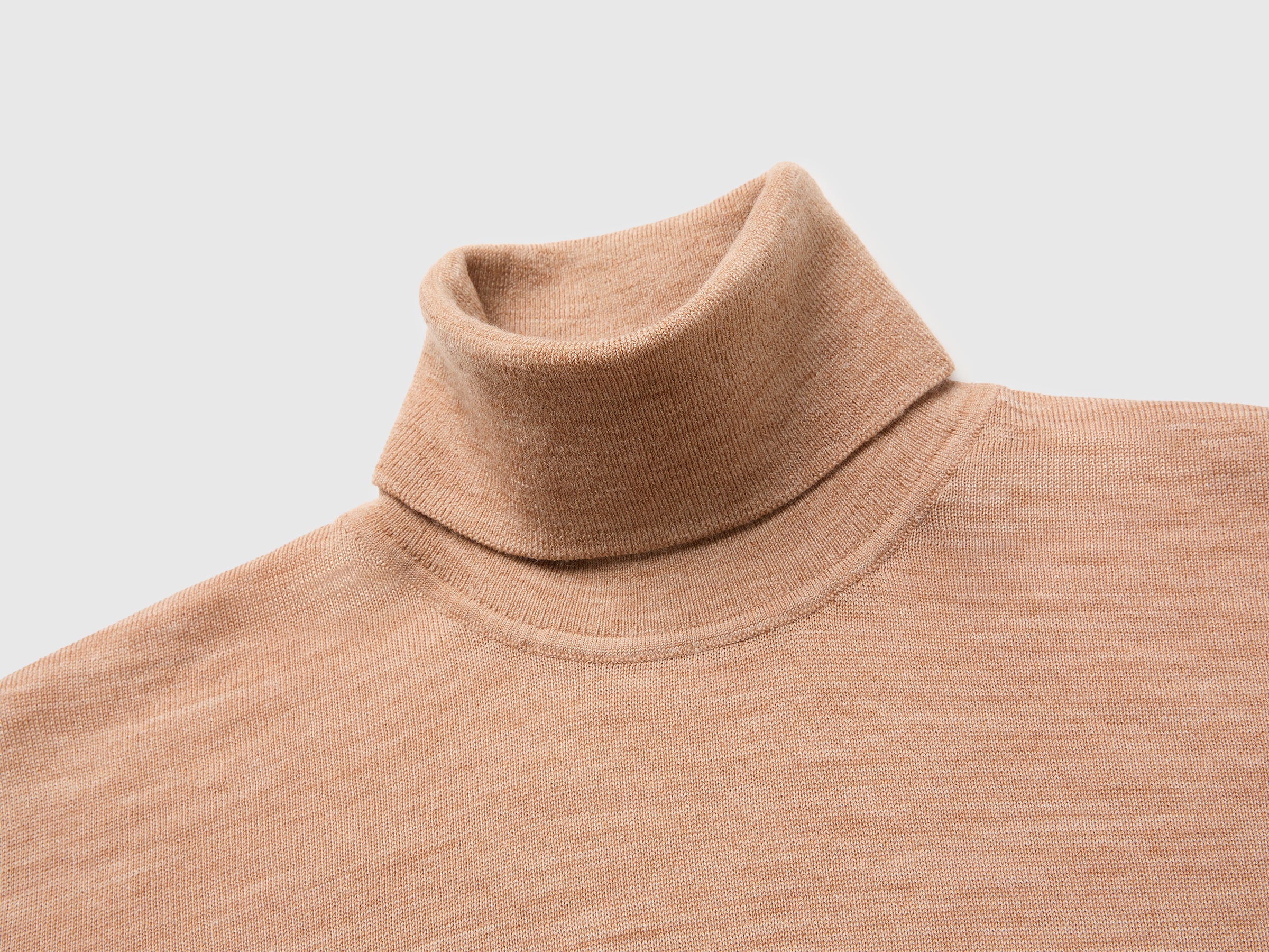 United Colors of Benetton maglione dolcevita lana merino collo alto