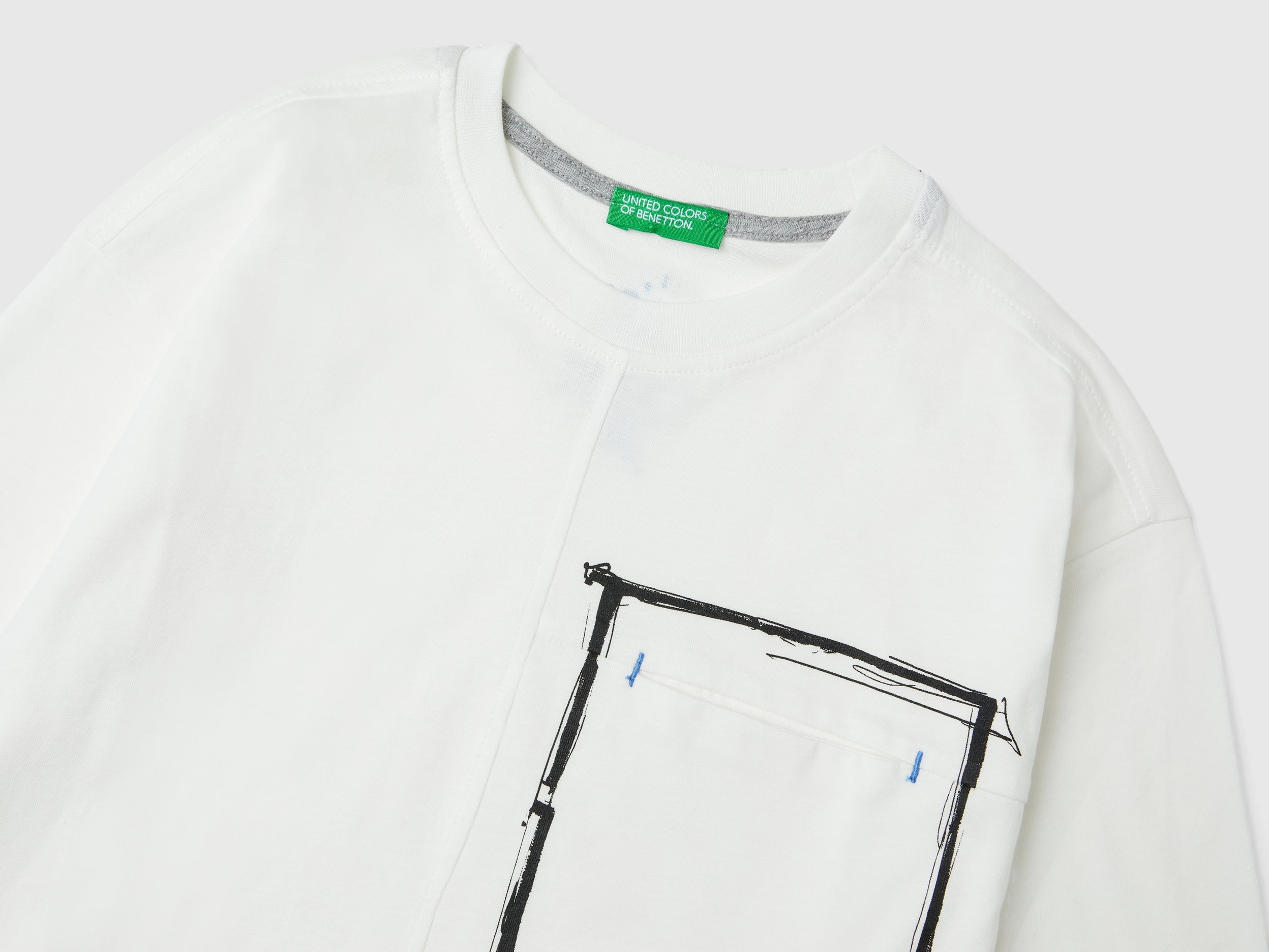 United Colors of Benetton T-Shirt Cotone Bio Uomo Manica Lunga Tasca