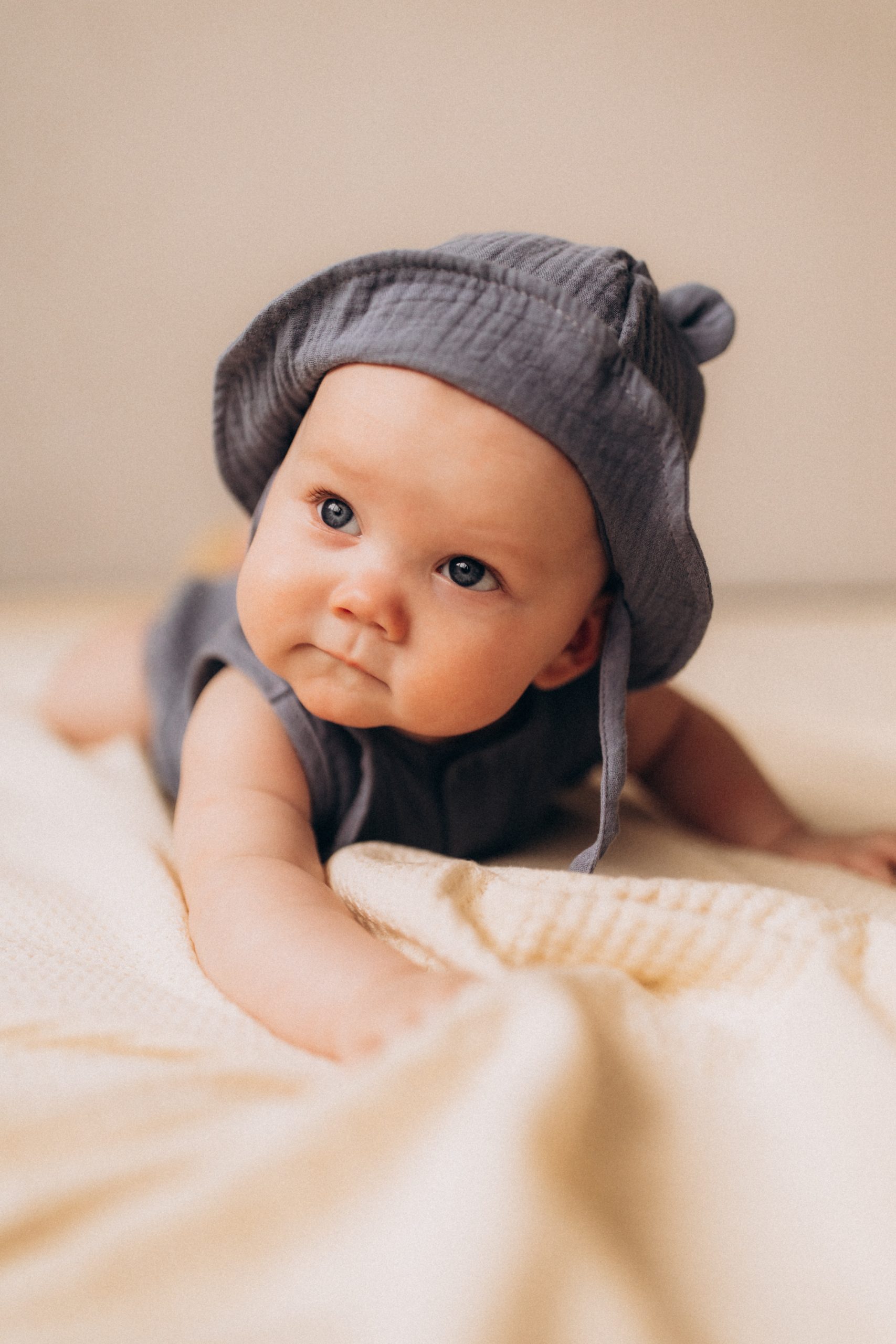 Woolly Organic Muslin cappello sole neonato orsetto cotone bio