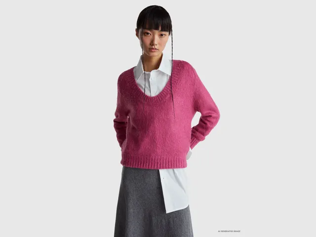 United Colors of Benetton Maglione mohair scollo a U taglia M