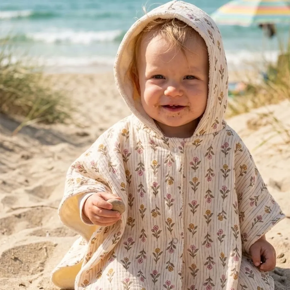 Petite Citrouille Les Essentiels Hortense poncho mare fiori