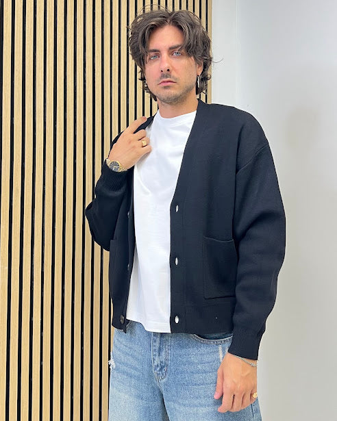 Sottosopra ANW86021 cardigan uomo scollo a V nero boxy fit