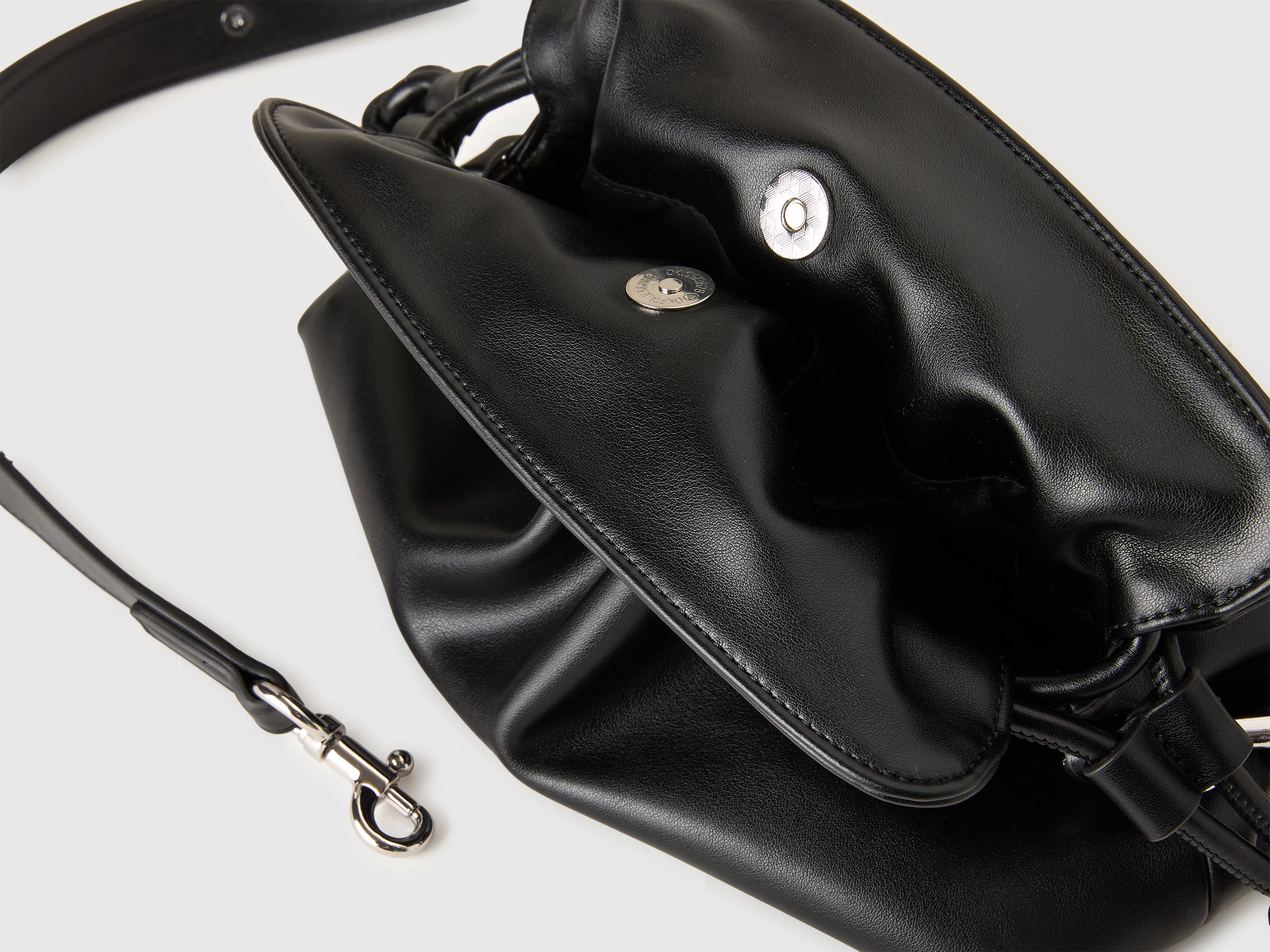Benetton Bags and Accessories Borsa pochette coulisse tessuto