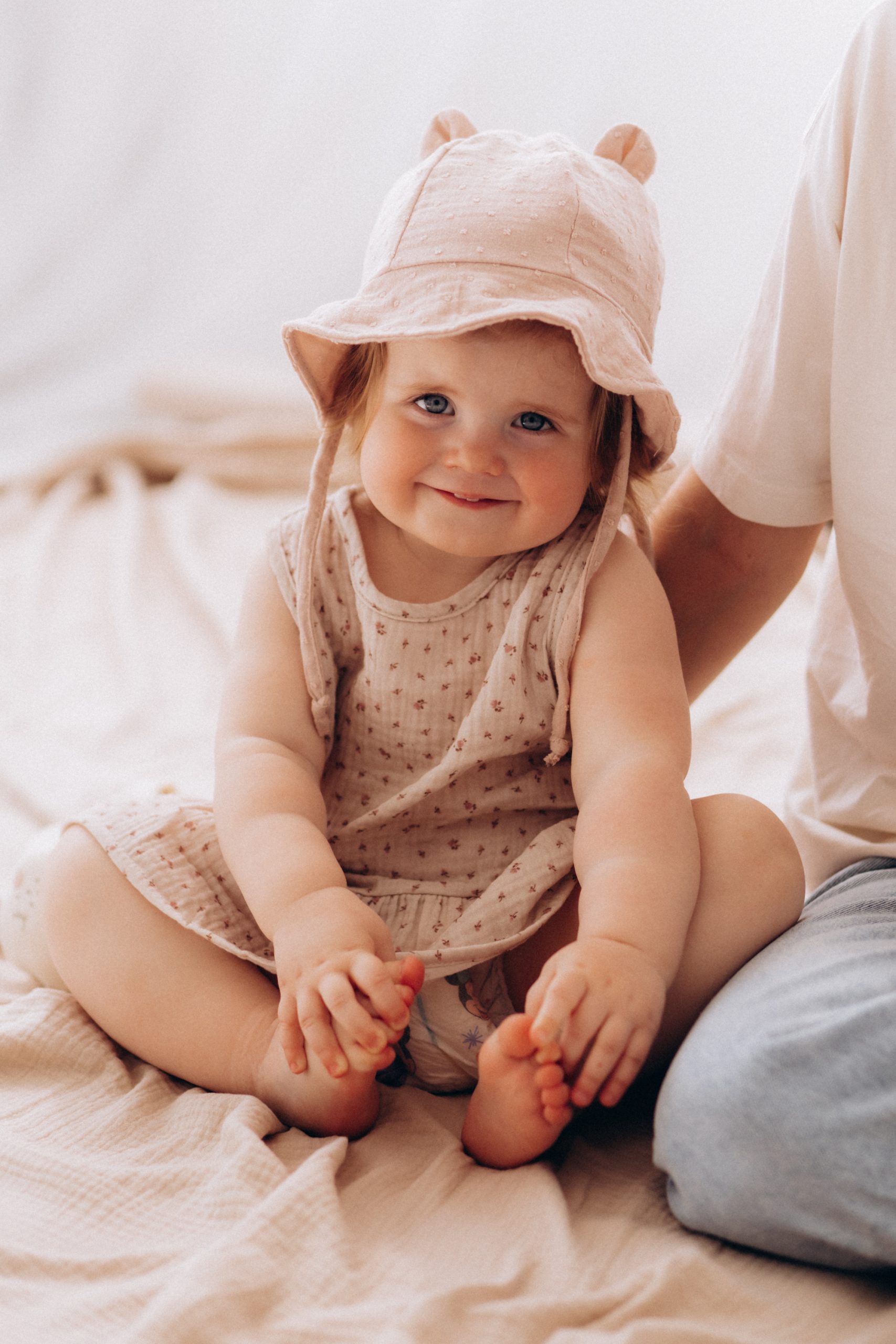 Woolly Organic Baby Hats Muslin Sun Hat Teddy SS26 sole