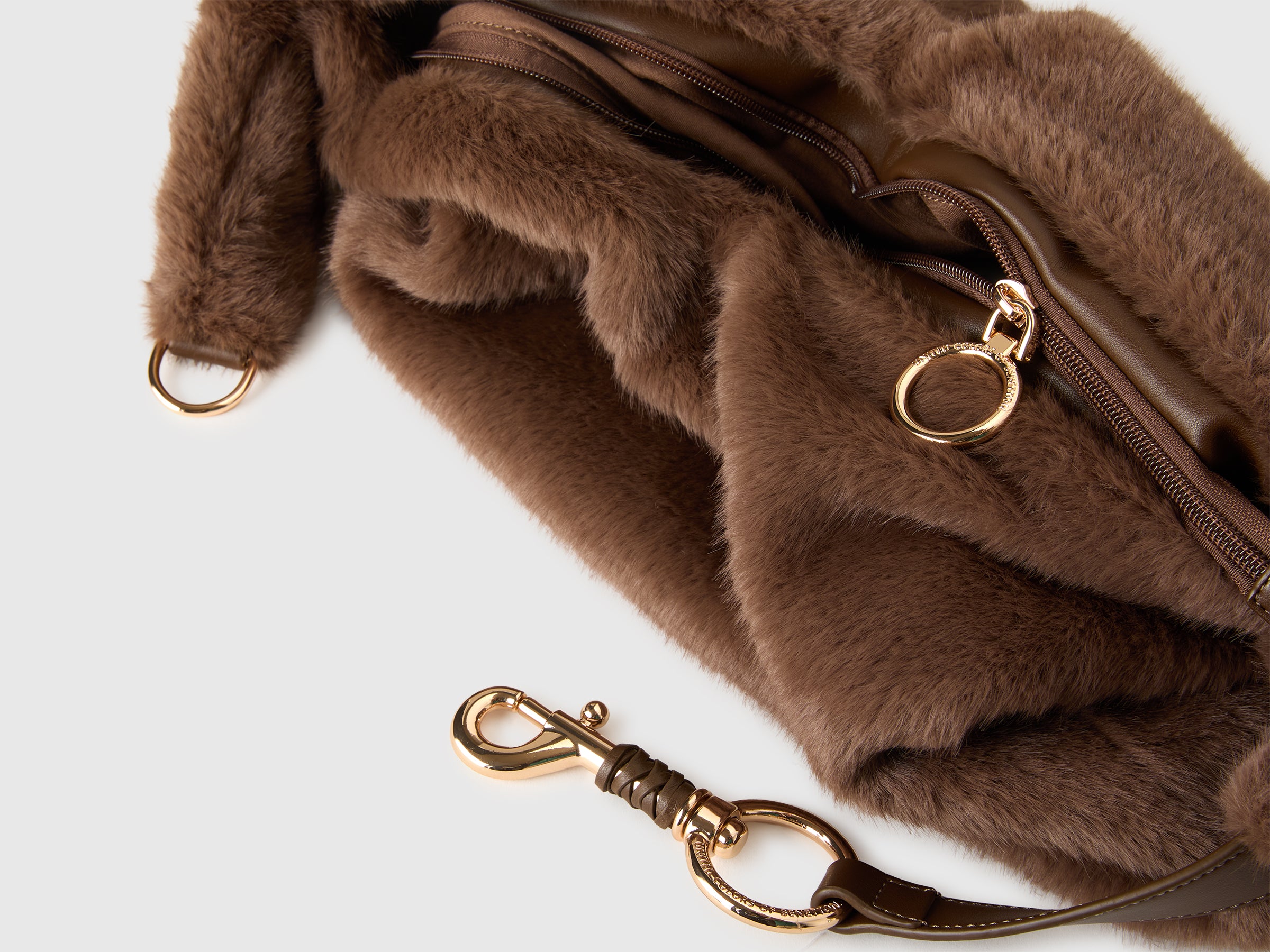 United Colors of Benetton Borsa Hobo Pelliccia Sintetica Zip