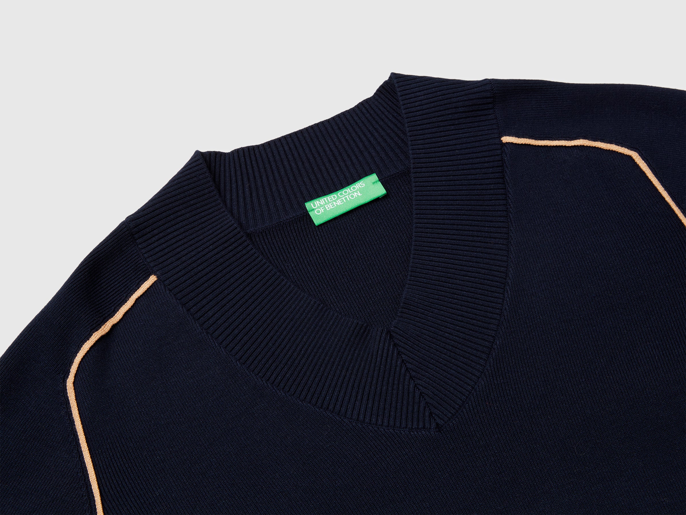 United Colors of Benetton Maglione scollo V viscosa boxy