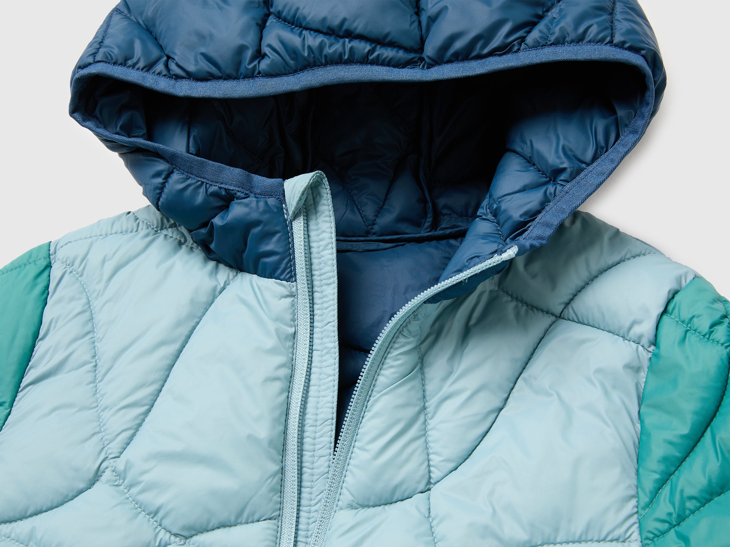 United Colors of Benetton piumino bimbo cappuccio nylon 104