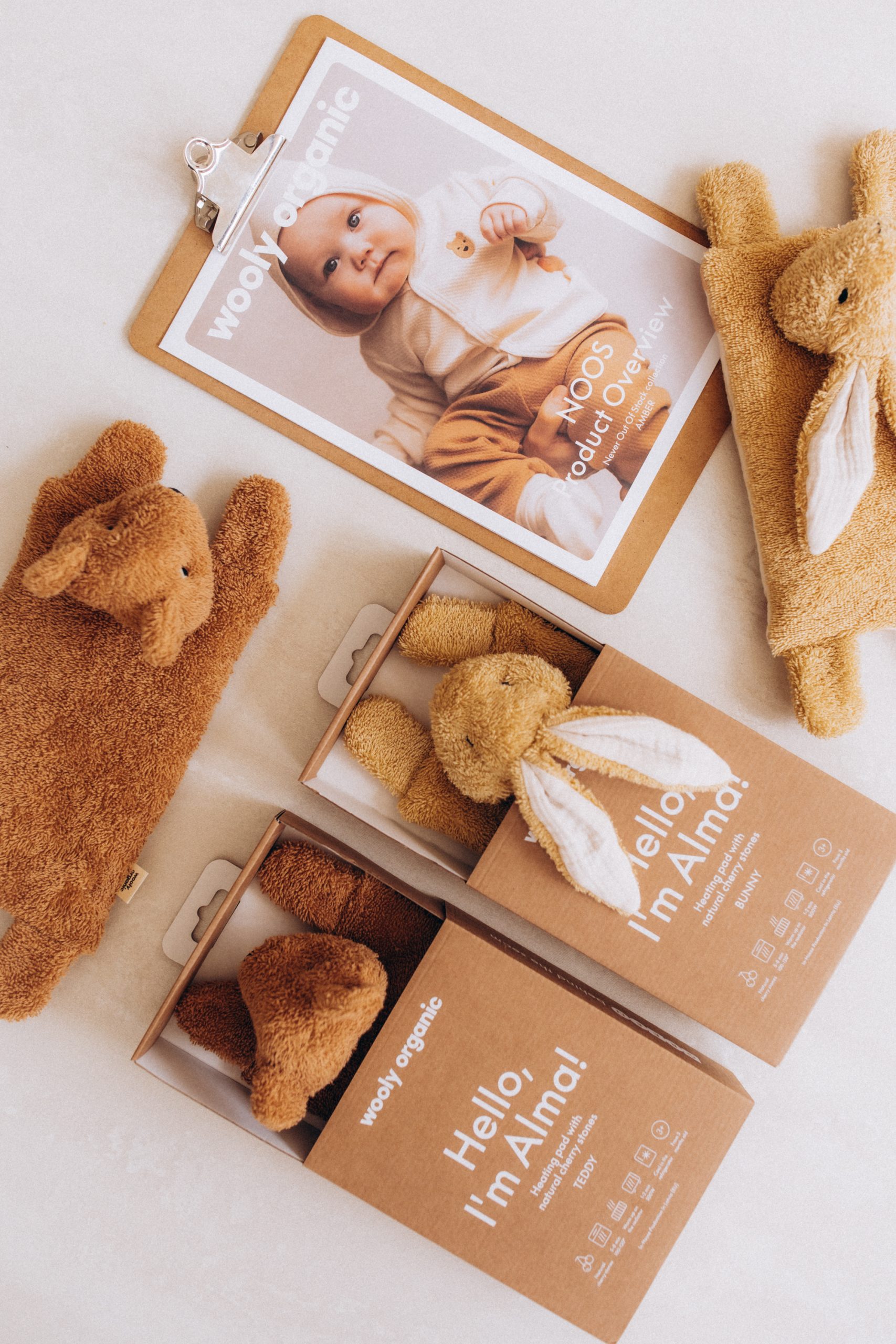 Woolly Organic Bunny cuscinetto noccioli ciliegia 34 cm