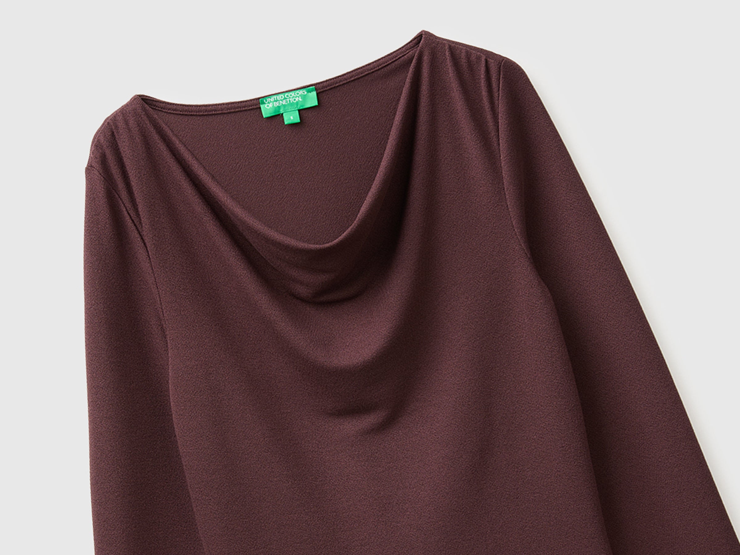 United Colors of Benetton T-Shirts T-shirt scollo drappeggio maglia M