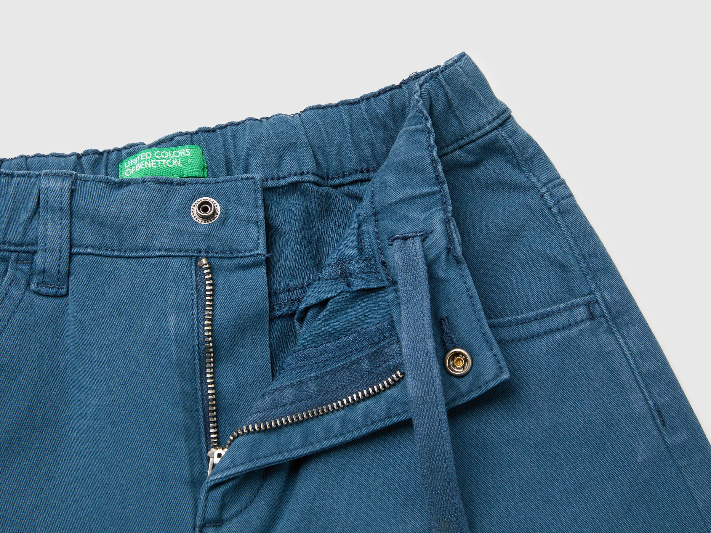 United Colors of Benetton Pantalone cotone elasticizzato 82
