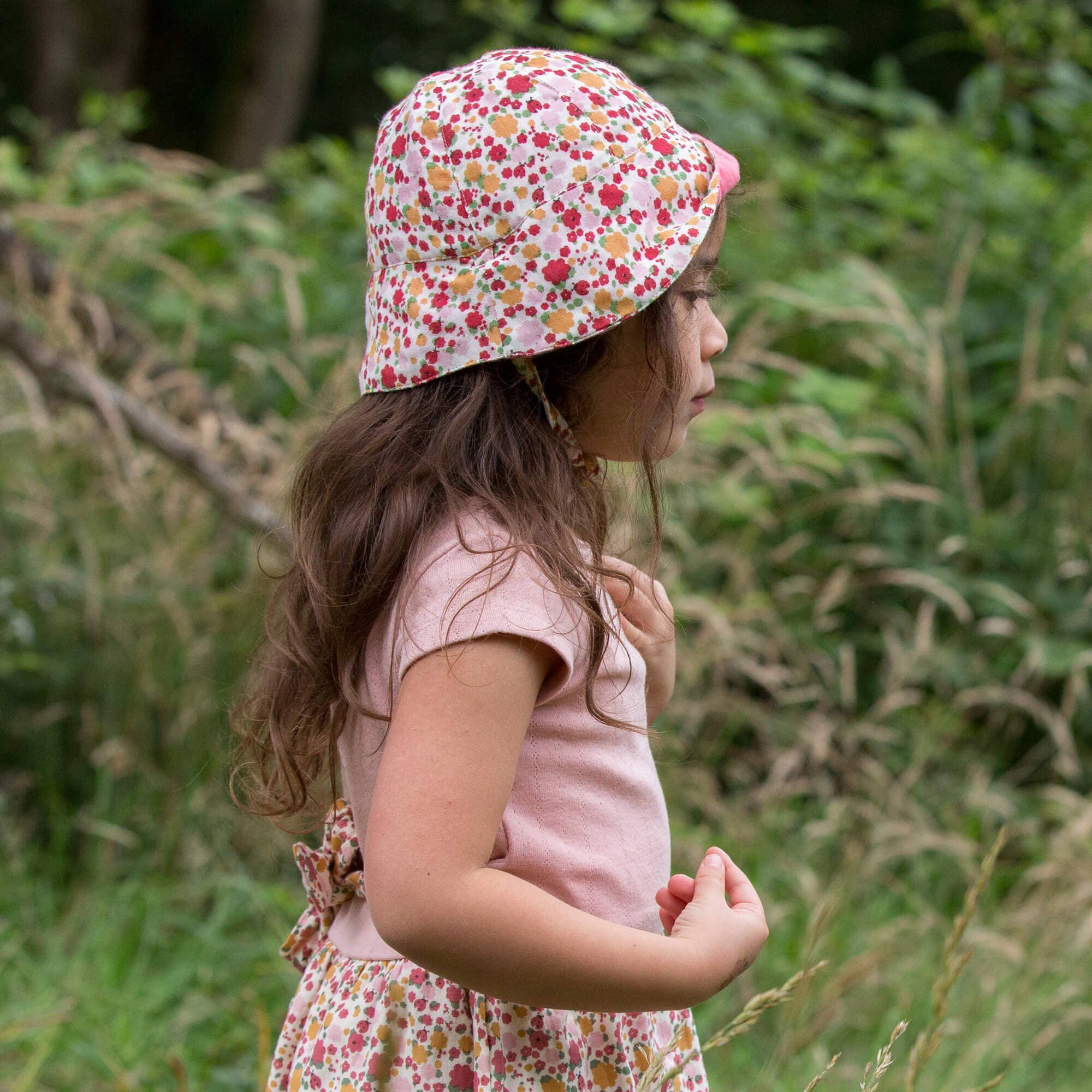 Kocarcia Little Green Radicals Cappello Sole Coccinelle
