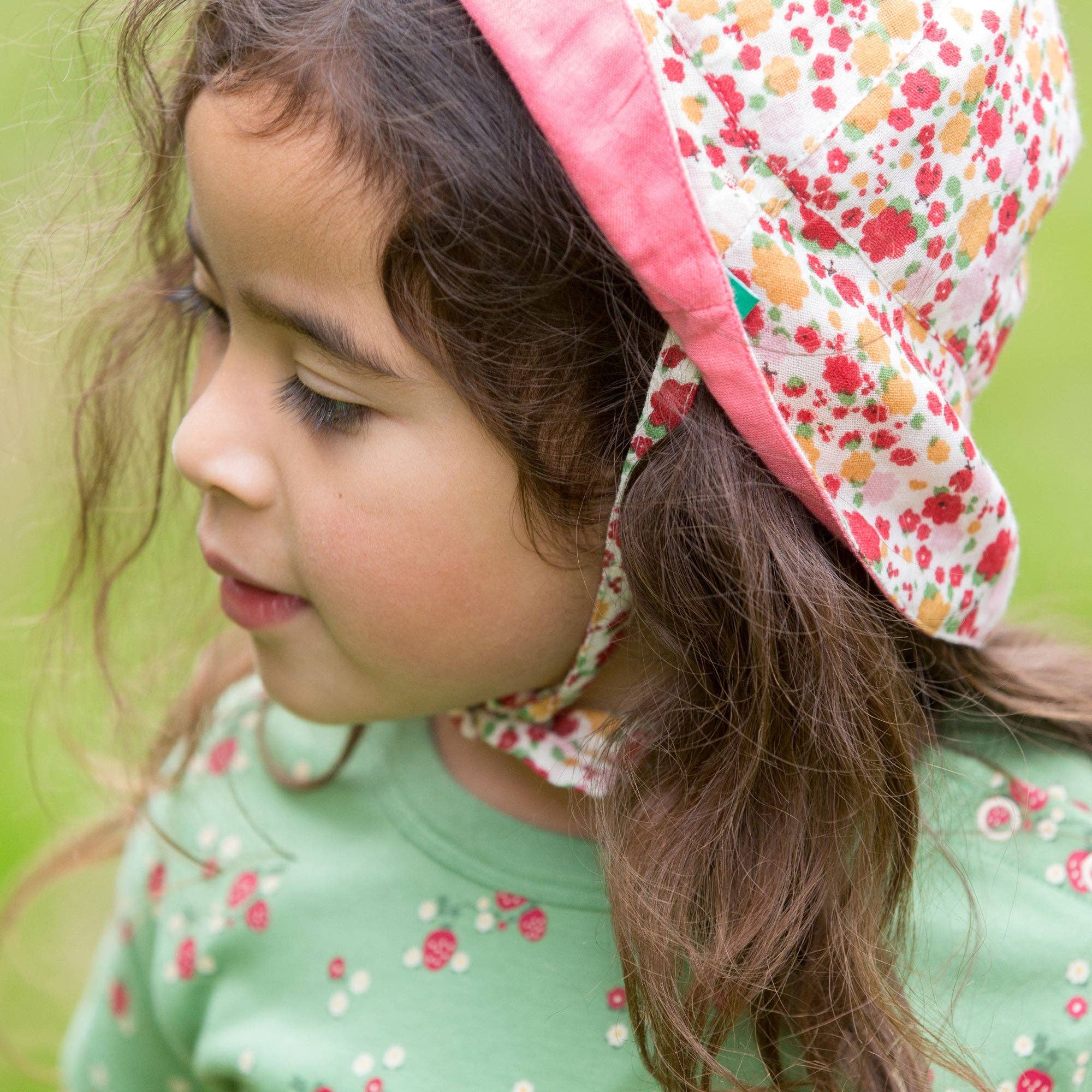 Kocarcia Little Green Radicals Cappello Sole Coccinelle