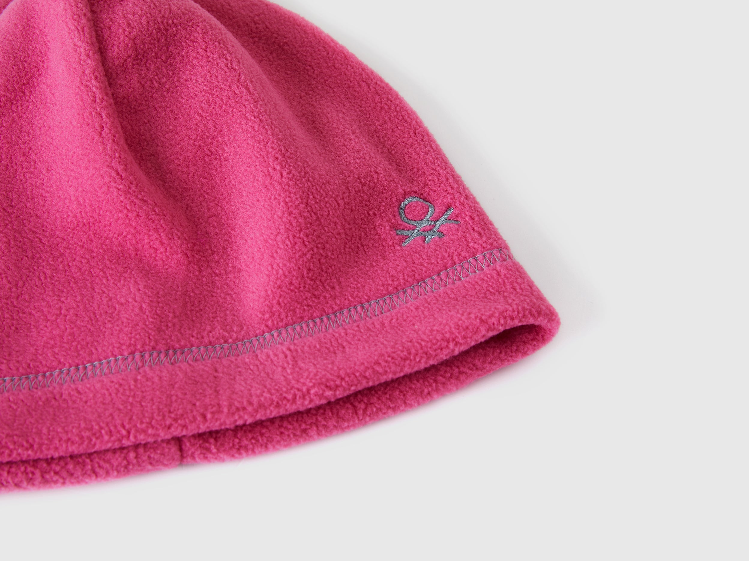 United Colors of Benetton Cappello pile 82-90 logo morbidoneonato