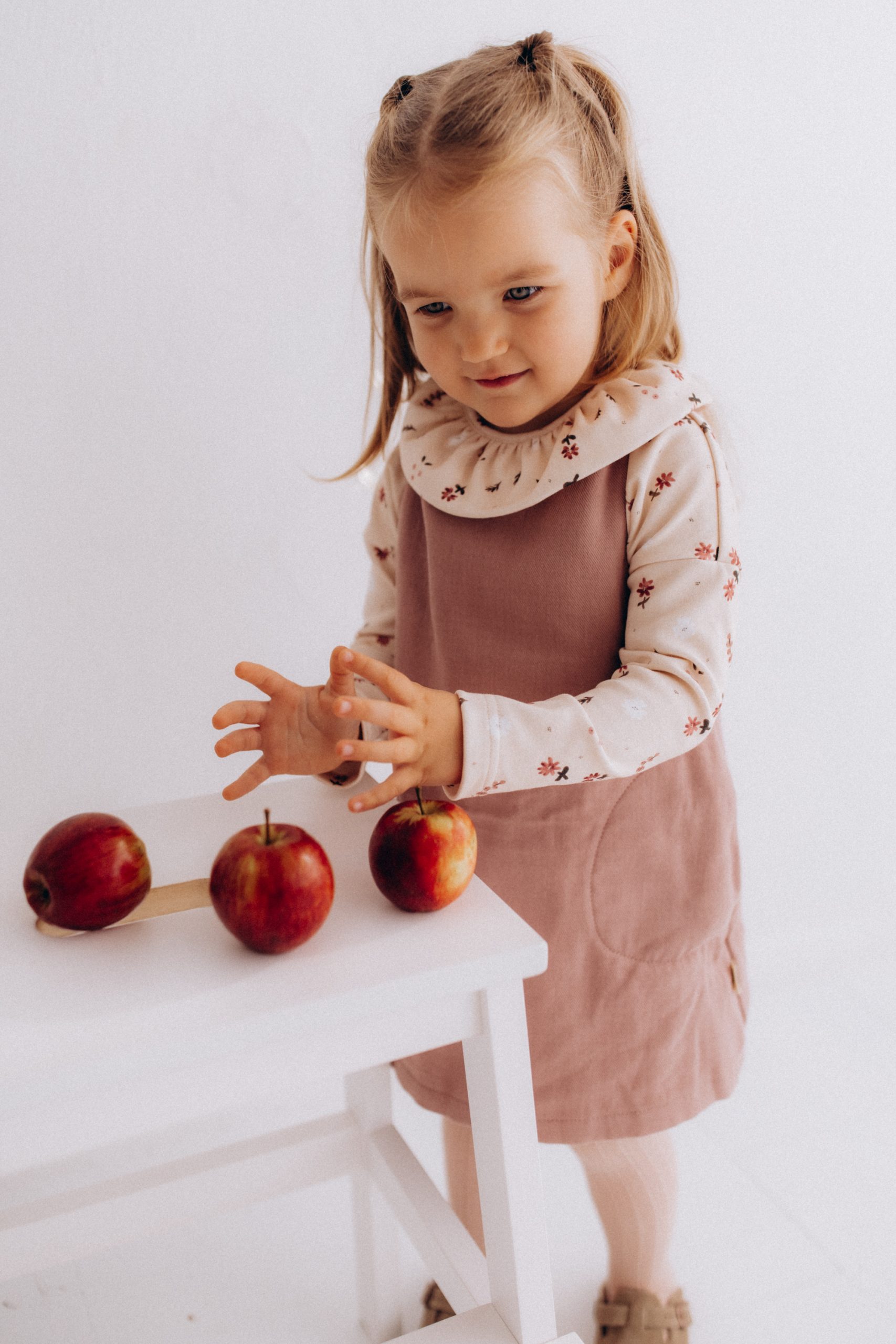 Woolly Organic Pinafore Grembiule Bambina Cotone Organico Rosewood